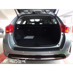 Ochranná lišta hrany kufru - Toyota Auris Touring Sports, r.v. 7/2013-12/2018
